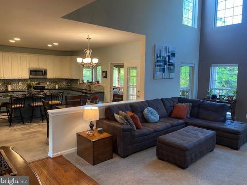 500 Rosemary Ln, Purcellville VA  20132-3274 exterior