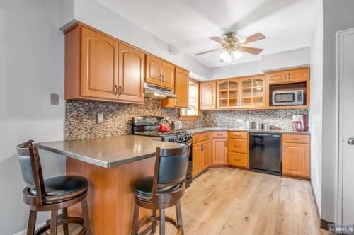 284 Howell Rd, Englewood NJ  07631-2106 exterior