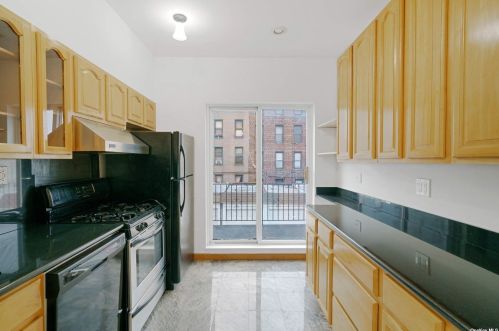 24-45 43rd St, Long Island City, NY 11103