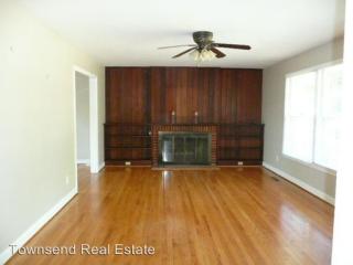 2621 Bennington Rd, Fayetteville NC  28303-5233 exterior