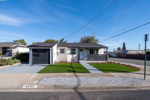 26184 Stanwood Ave, Hayward CA  94544-2736 exterior