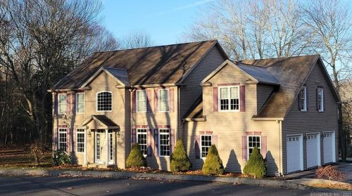 32 Spencer Hollow Rd, Norwich, CT 06351-2666