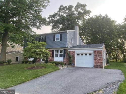 125 9th St, Coopersburg, PA 18036-1922