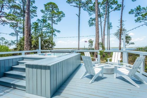 1673 Gulf Beach Dr, Saint George Island FL  32328-3107 exterior