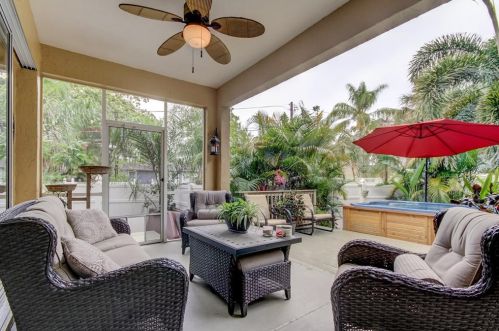 5647 Vermont Ave, New Port Richey, FL 34652-1939