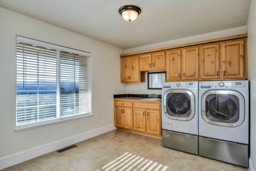 18640 Glenwood Rd, Middletown CA  95467-8246 exterior