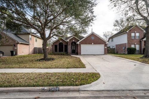 19406 Pinewood Bluff Ln, Humble, TX 77346-2294