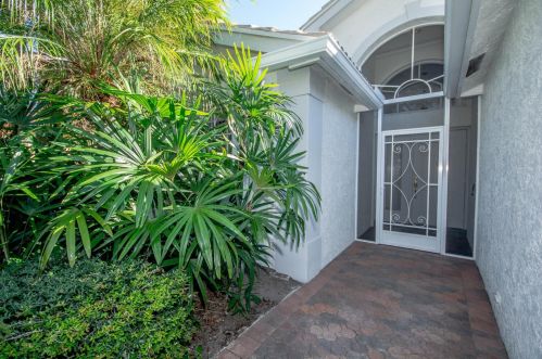 7318 Kahana Dr, Boynton Beach, FL 33437-8103