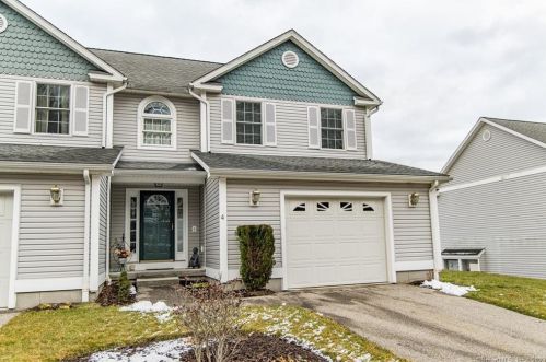 297 Sabin St, Putnam CT  06260-1049 exterior