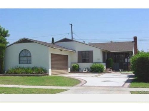 13220 Saint Andrews Pl, Gardena CA  90249-1833 exterior