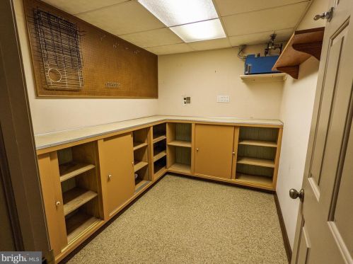 619 Davis Rd, Cheltenham PA  19012-1636 exterior