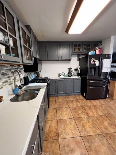 2242 Carlton Pl, Riverside CA  92507-5807 exterior