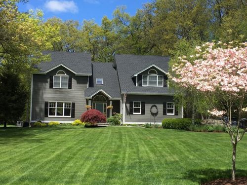 22 Millpond Ln, Whaley Lake, NY 12531-4601