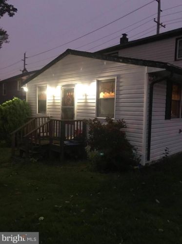 5022 River Rd, Camden NJ  08110-2843 exterior