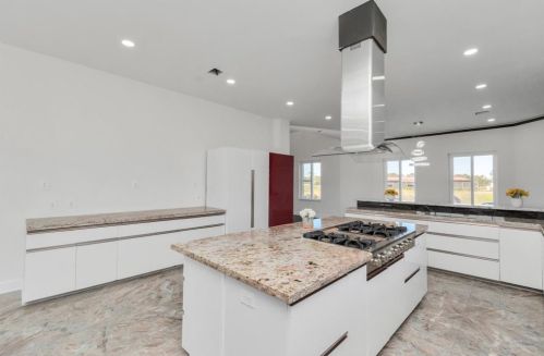 703 Leaning Oak Trl, Richmond TX  77406-4653 exterior