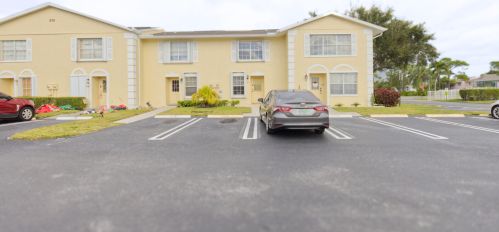 210 Foxtail Dr, West Palm Beach, FL 33415-6183