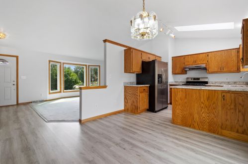 5469 25th St, Milwaukee, WI 53221-3715