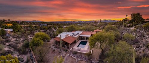 2845 Camino A Los Vientos, Tucson, AZ 85718-5008
