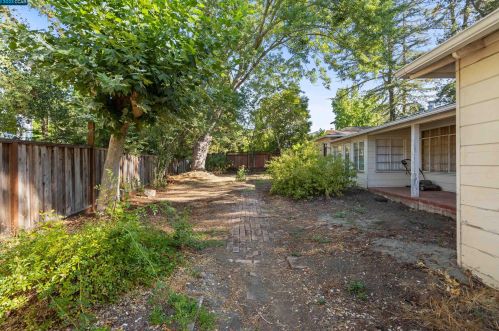 329 Glorietta Blvd, Orinda CA  94563-3242 exterior