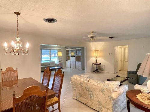 602 Beach Ave, Fort Pierce FL  34952-1327 exterior