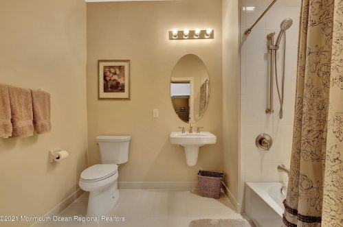 109 Magna Carta Dr, Morganville NJ  07751-5202 exterior