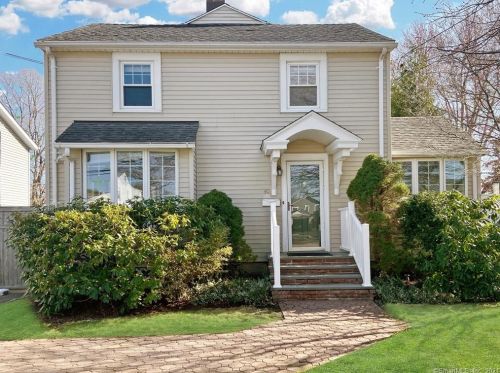 40 Buena Vista St, Stamford, CT 06907-2401