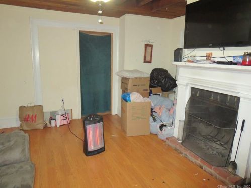 26 Brewer St, United States Coast Guard Ac, CT 06320-6007