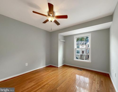 7294 Olde Lantern Way, Springfield VA  22152-3569 exterior