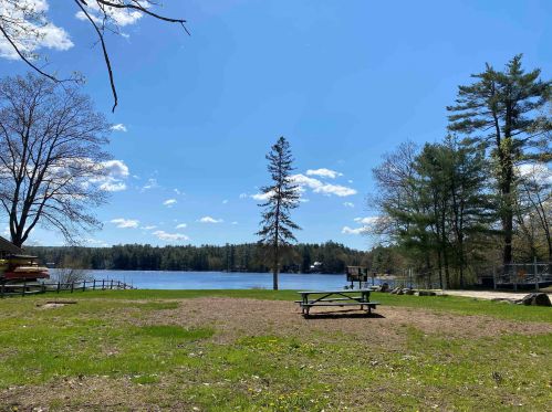 40 Emerald Dr, Hillsboro NH  03244-5021 exterior