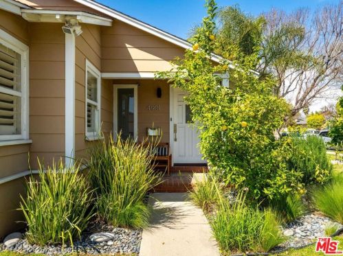 4901 Ethel Ave, Van Nuys, CA 91423-2126