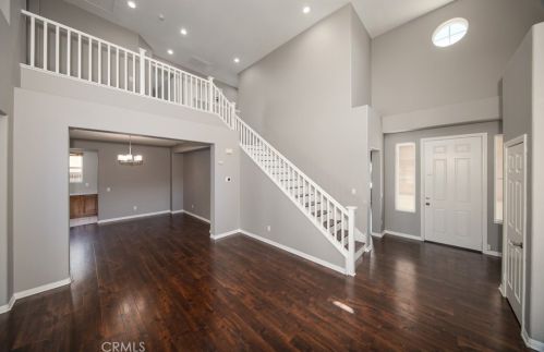 957 Queen Annes Ln, Beaumont CA  92223-7808 exterior