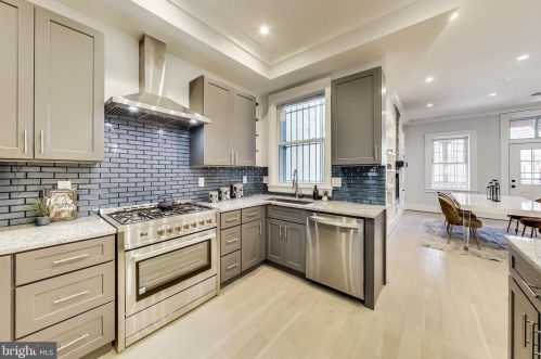 2119 1st St, Washington DC  20001-1004 exterior