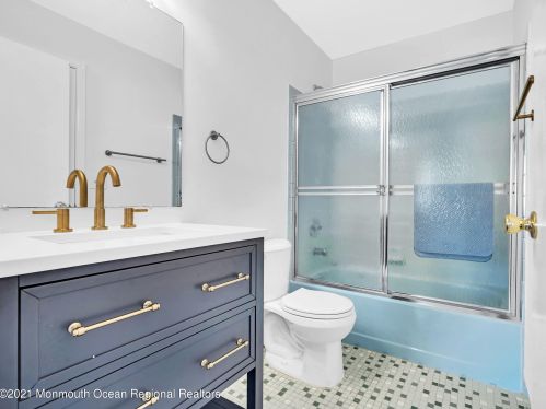 716 Sandra Pl, Bricktown NJ 08724-7047 exterior