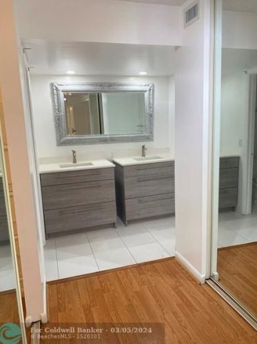 1700 Embassy Dr, West Palm Beach FL  33401-1913 exterior