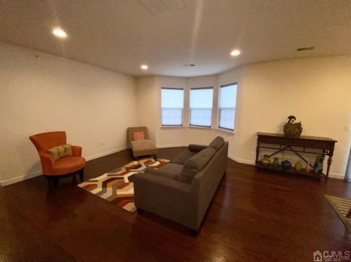 247 Luca Dr, Piscataway NJ  08854 exterior