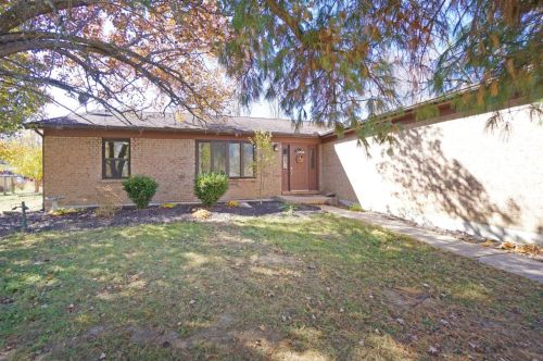2 Kelly Ln, Milford, OH 45150-2842