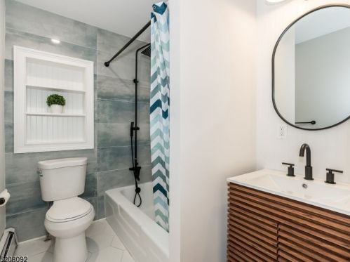 104 King George Rd, Warren NJ  07059-6955 exterior