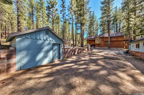 2475 Wagon Train Trl, South Lake Tahoe CA  96150-6838 exterior