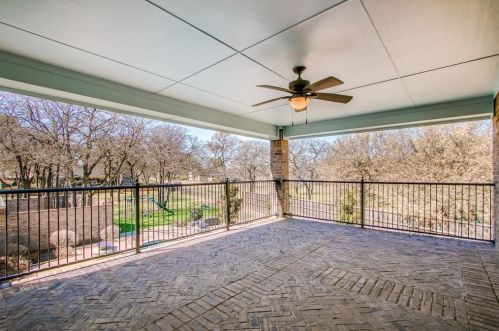 4004 Rothschild Dr, Lewisville TX  75022-5339 exterior