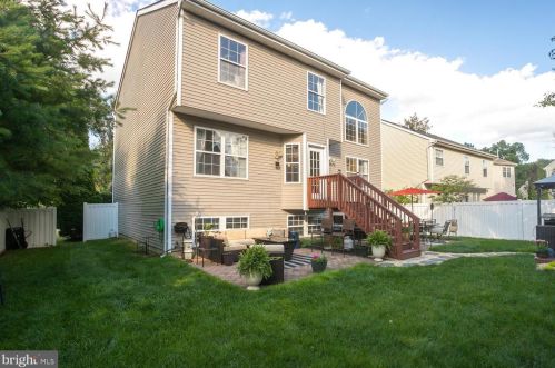 59 Greenbrook Dr, Columbus NJ  08022-2323 exterior