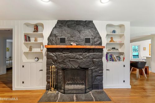 49 Laurel Way, Norfolk CT  06058-1178 exterior