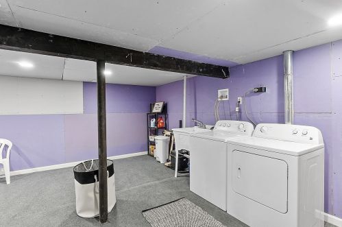 179 Main St, Salem NH  03079-1830 exterior