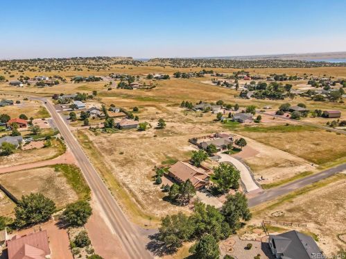 1210 Scarsboro Dr, Pueblo CO 81007 exterior