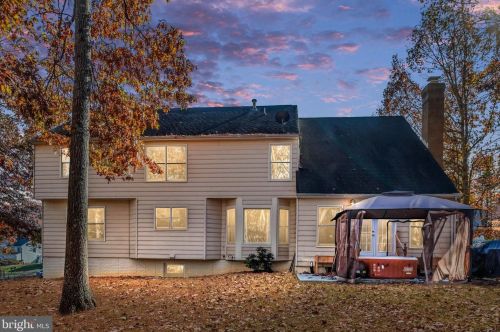 5101 Queensbury Cir, Fredericksburg, VA 22408-1824