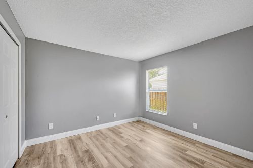 7836 104 Ave, Vero Beach FL 32967-3660 exterior