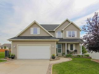 1115 46th St, Ankeny, IA 50023-8232