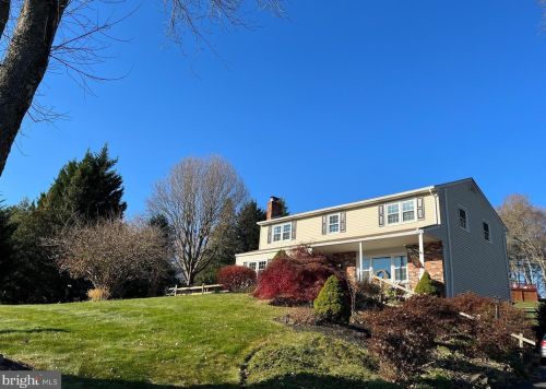37 Constitution Dr, Chadds Ford, PA 19317-9406
