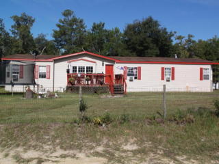 2315 Stuart Ave, Interlachen, FL 32148-2917
