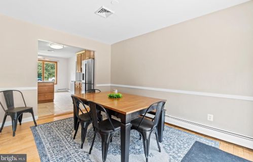 10519 Amity St, Lorton VA  22079-3516 exterior