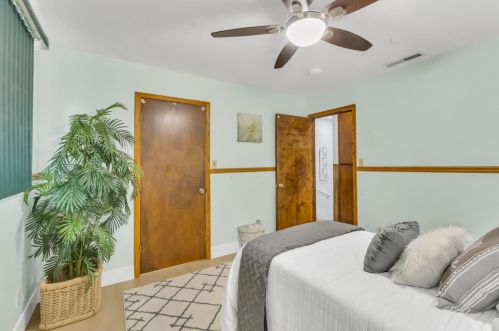 9020 Grove St, Elk Grove CA  95624-2318 exterior